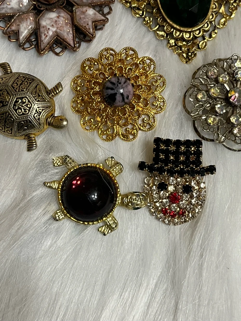 Vintage Brooch Lot - Picture 6 of 13